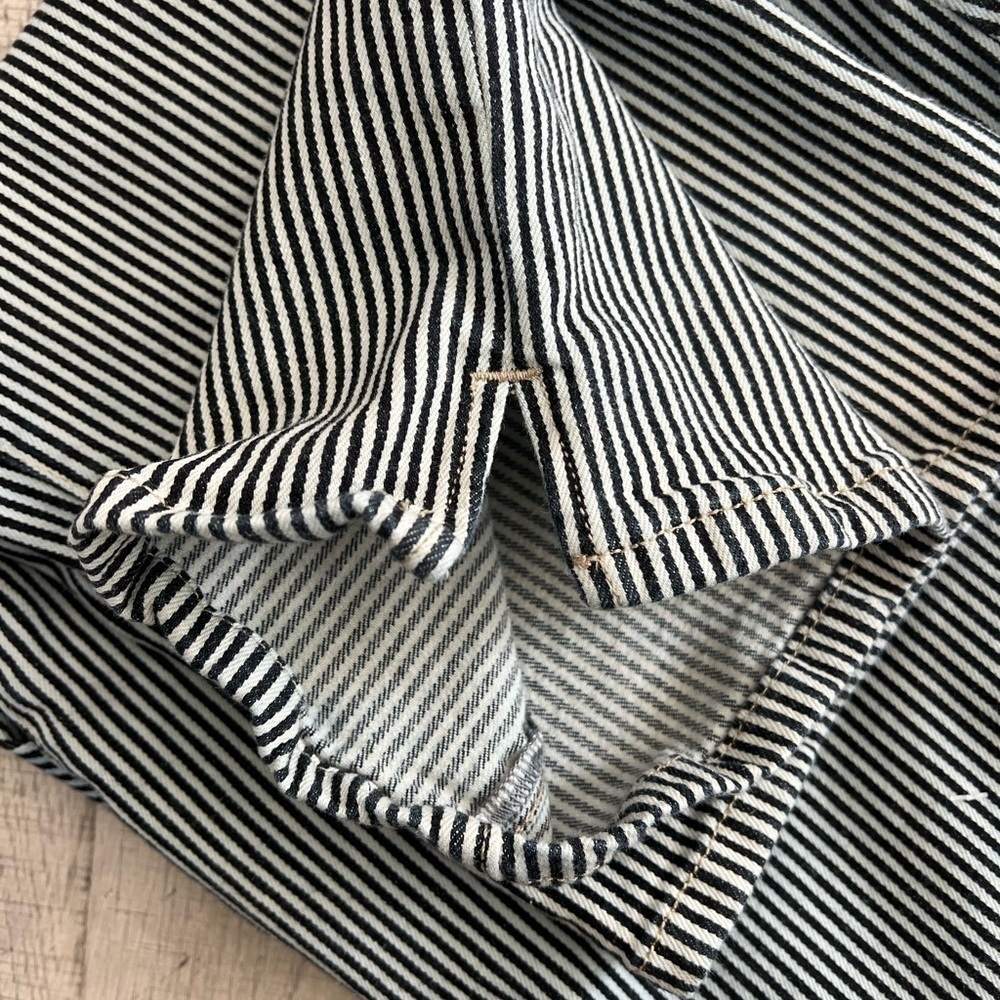St. John’s Bay Black and White Striped Capri Pants Size 16W - Picture 7 of 7